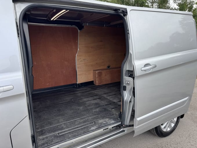 2025 Ford Transit Custom