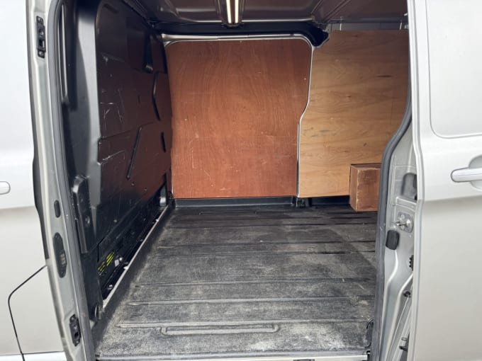 2025 Ford Transit Custom
