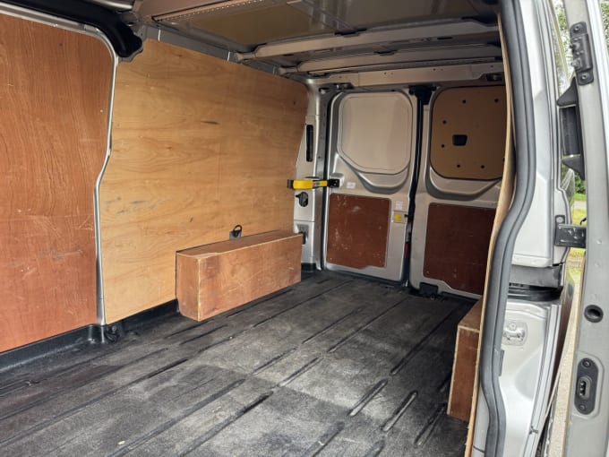 2025 Ford Transit Custom