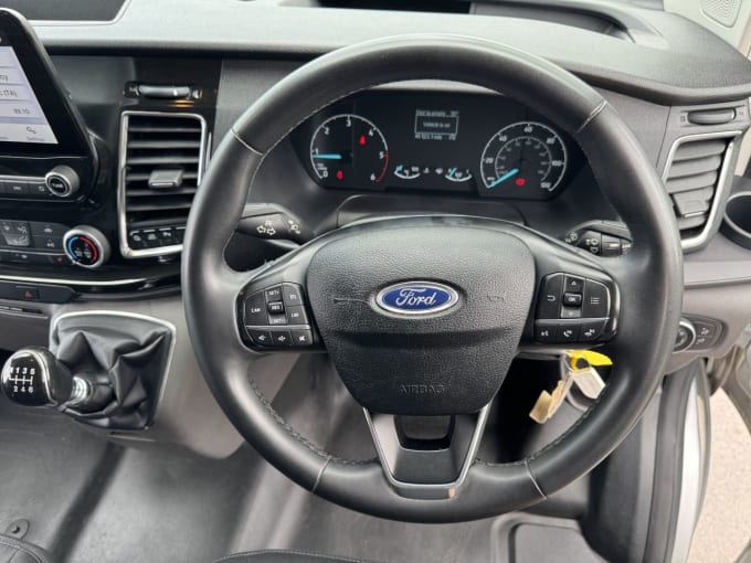 2025 Ford Transit Custom