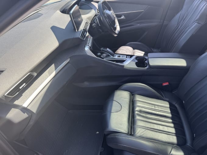 2025 Peugeot 3008