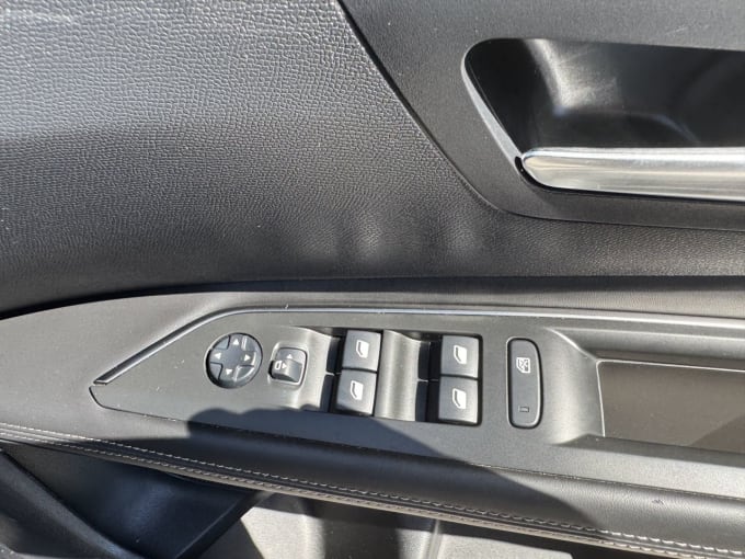 2025 Peugeot 3008