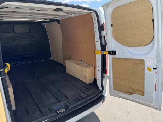 2025 Ford Transit Custom