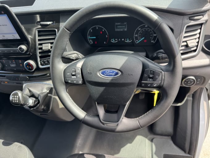 2025 Ford Transit Custom