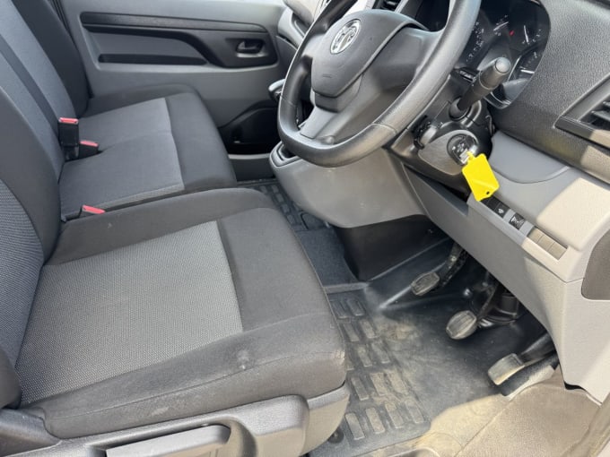 2025 Vauxhall Vivaro