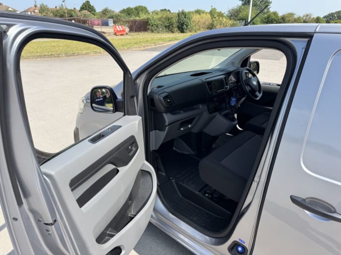 2025 Vauxhall Vivaro
