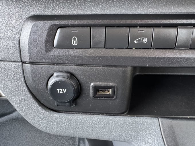 2025 Vauxhall Vivaro