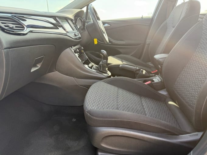 2025 Vauxhall Astra