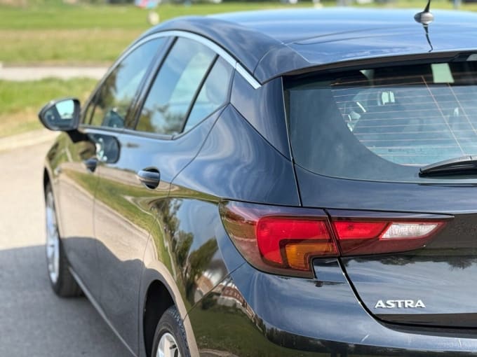 2025 Vauxhall Astra