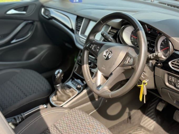 2025 Vauxhall Astra