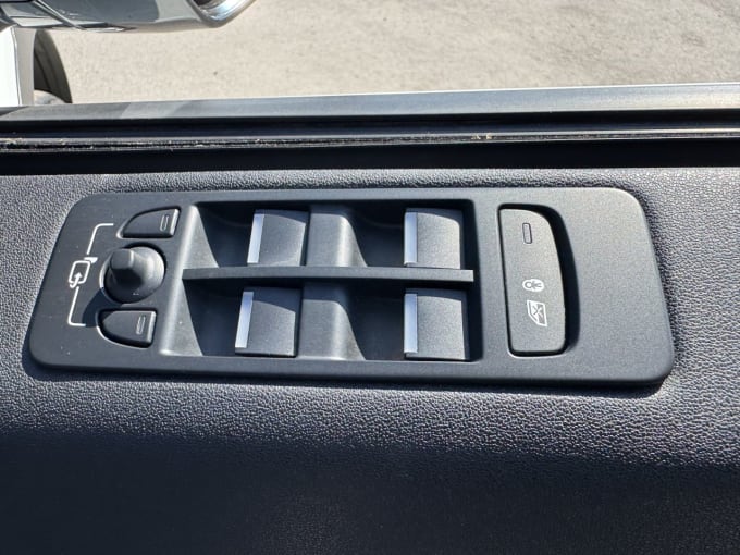 2025 Land Rover Discovery Sport