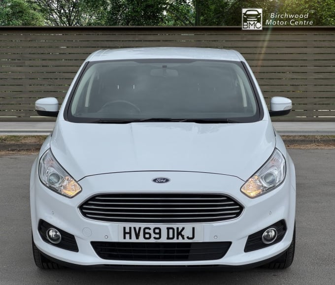 2025 Ford S-max