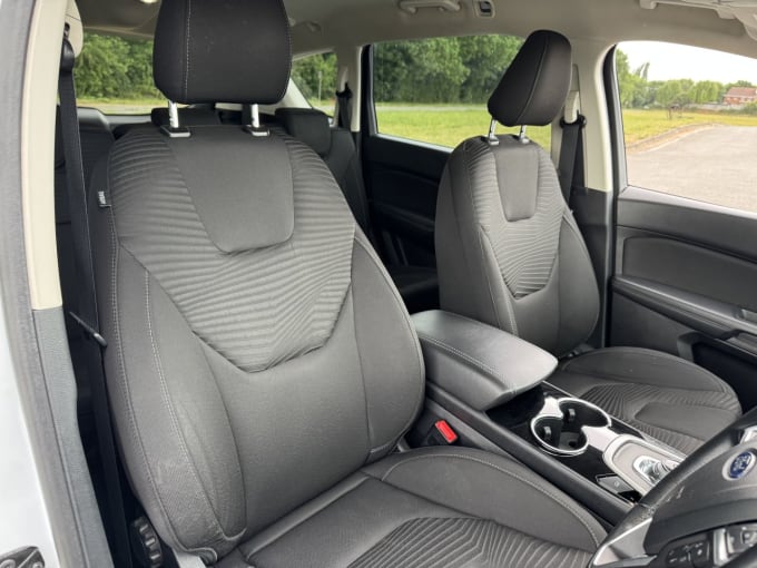 2025 Ford S-max
