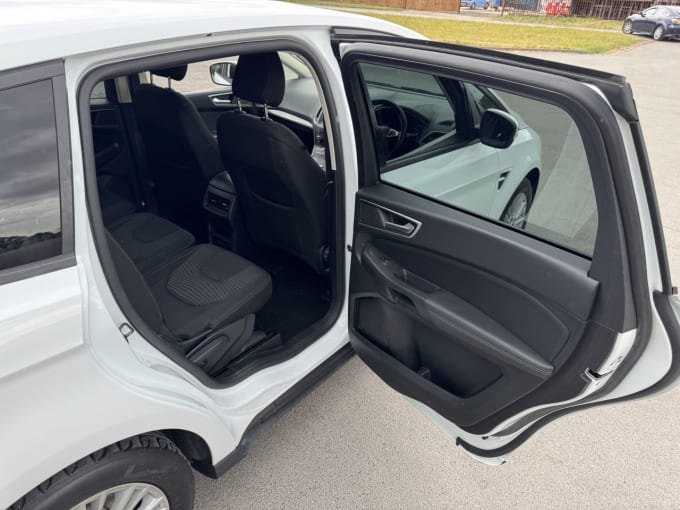 2025 Ford S-max