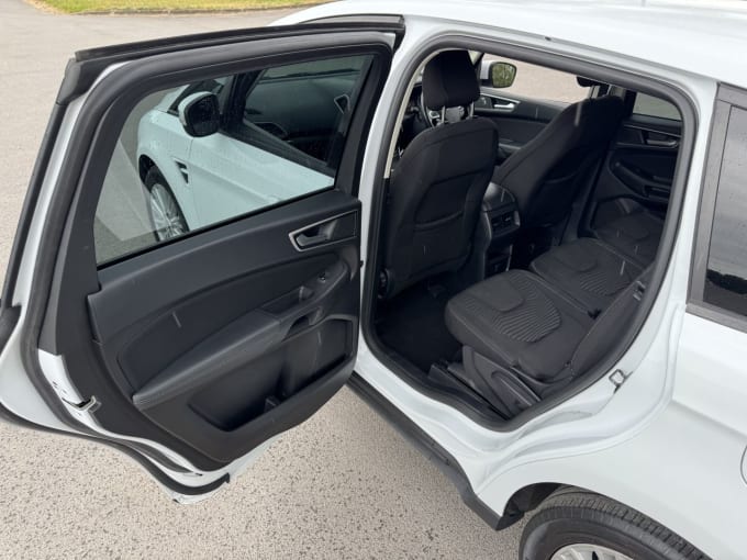 2025 Ford S-max