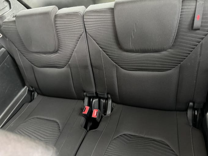 2025 Ford S-max
