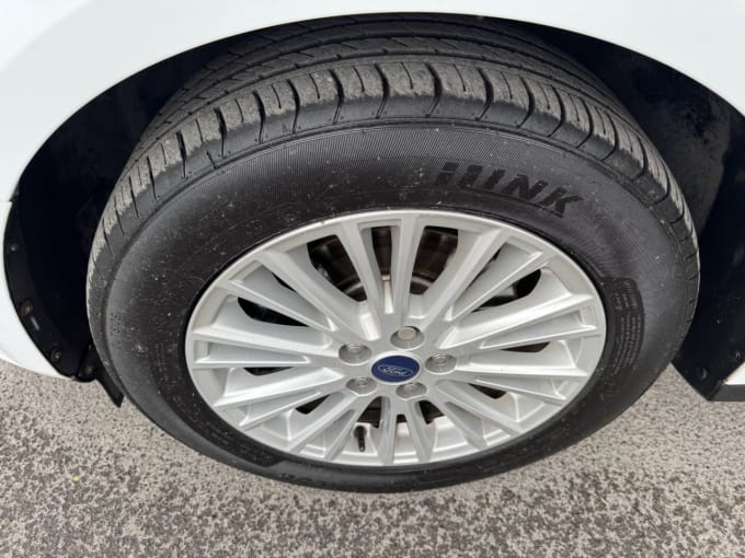 2025 Ford S-max