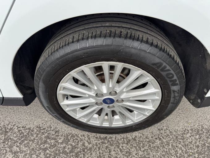 2025 Ford S-max