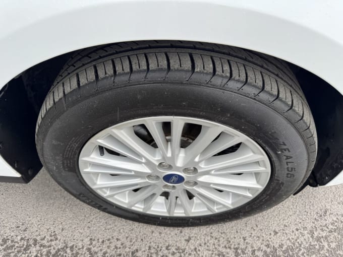 2025 Ford S-max