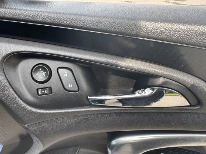 2025 Vauxhall Insignia