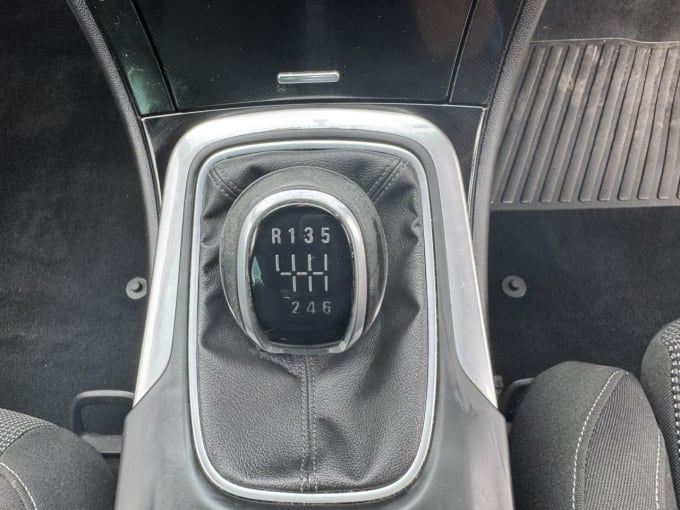 2025 Vauxhall Insignia