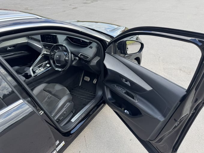 2025 Peugeot 5008