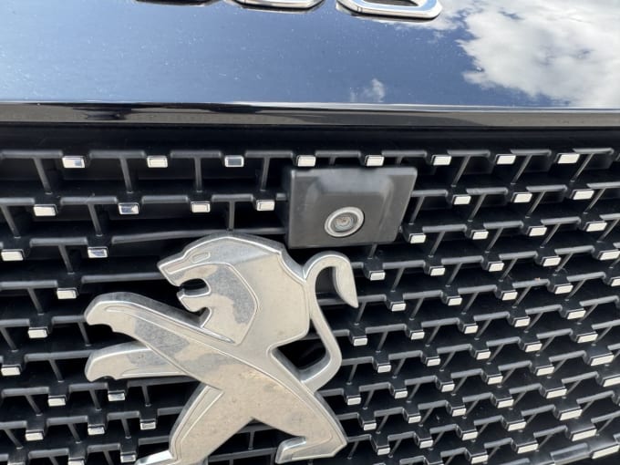 2025 Peugeot 5008