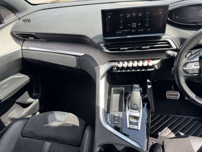 2025 Peugeot 5008