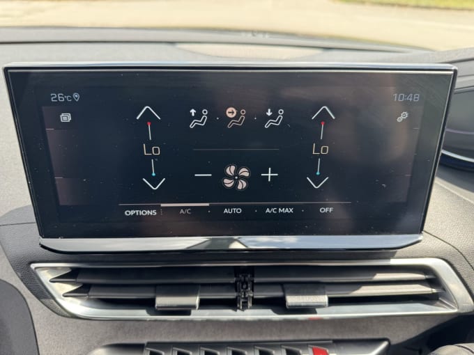 2025 Peugeot 5008