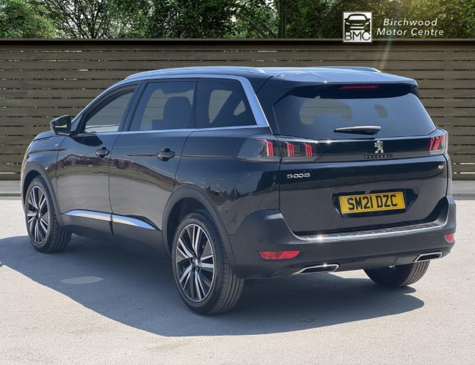 2025 Peugeot 5008