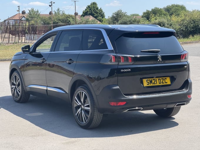 2025 Peugeot 5008