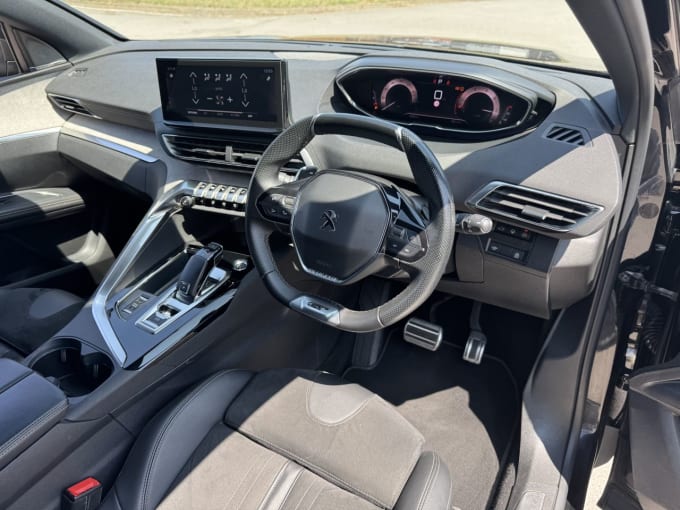 2025 Peugeot 5008