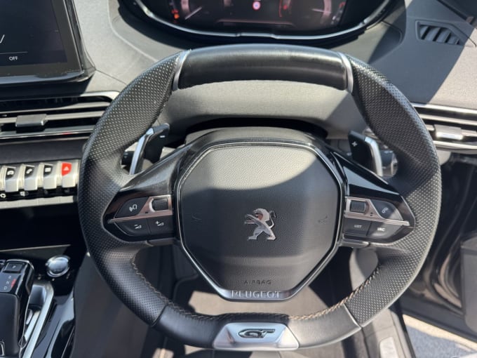 2025 Peugeot 5008