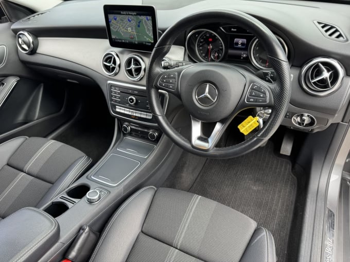 2025 Mercedes-benz 180