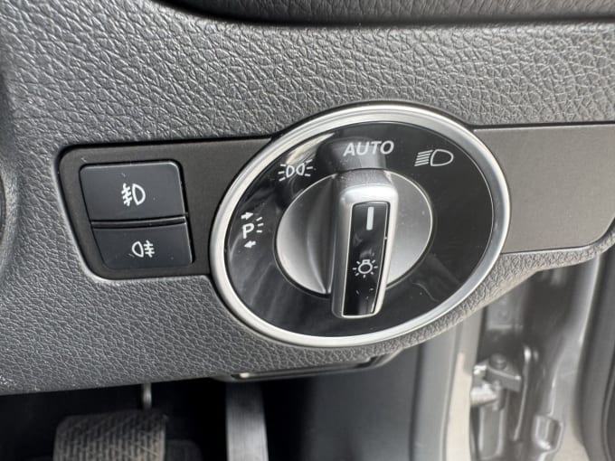 2025 Mercedes-benz 180