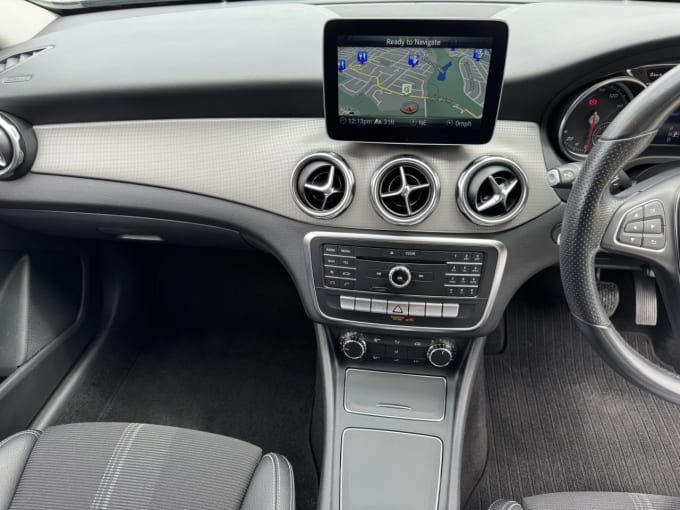 2025 Mercedes-benz 180