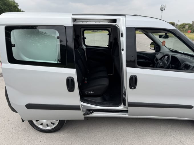 2025 Vauxhall Combo