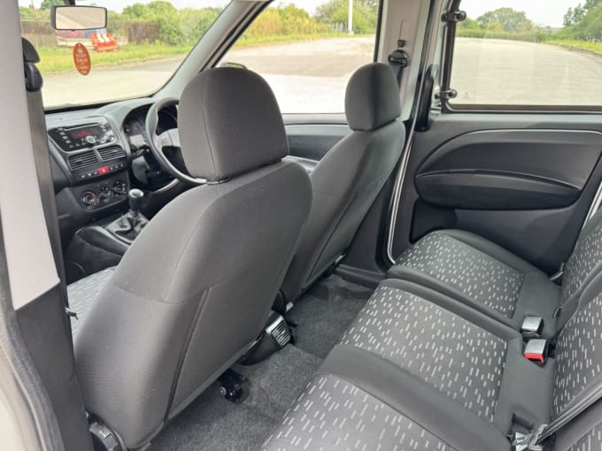 2025 Vauxhall Combo