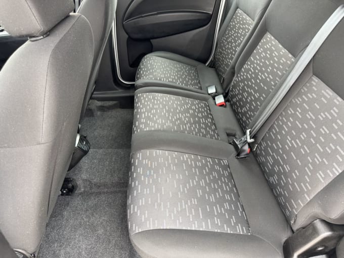 2025 Vauxhall Combo