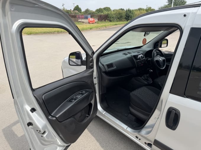 2025 Vauxhall Combo