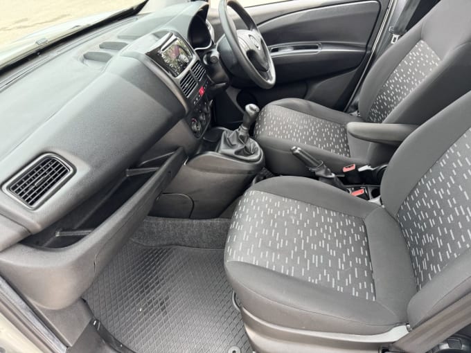 2025 Vauxhall Combo