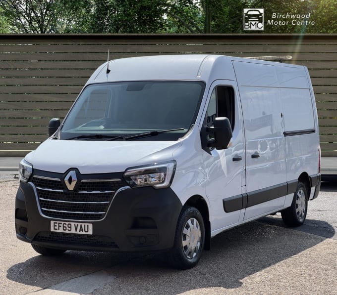 2025 Renault Master