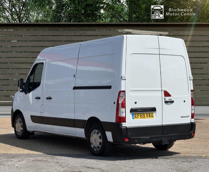 2025 Renault Master