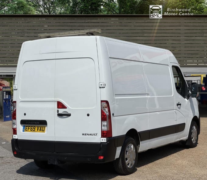 2025 Renault Master