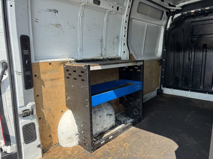 2025 Renault Master
