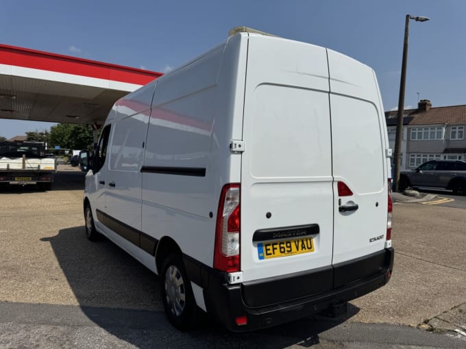 2025 Renault Master