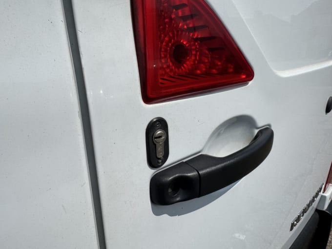 2025 Renault Master