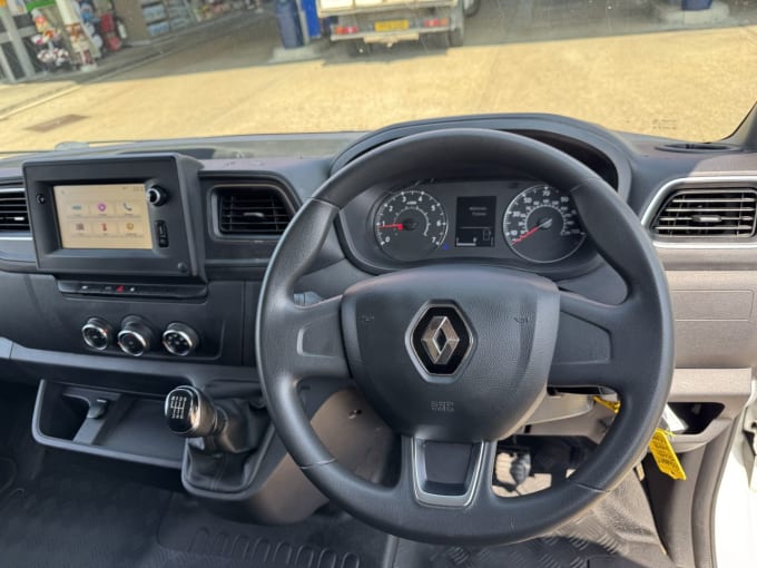 2025 Renault Master