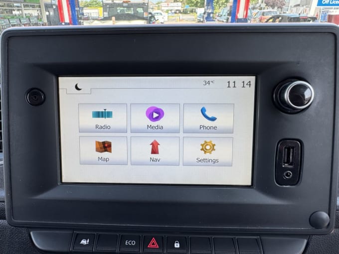 2025 Renault Master
