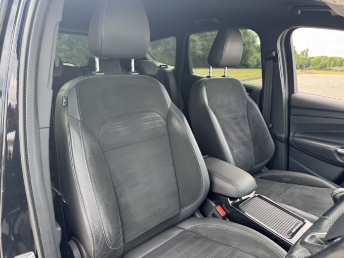 2025 Ford Kuga